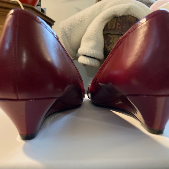 Lauren Ralph Lauren Red Peep Toes - Picture 3 of 6